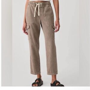 GAP Women’s Beige Cargo Pants